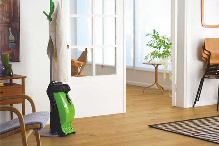 Pergo - Laminated Wooden Flooring -  Modern Plank - Sensation - Village Oak