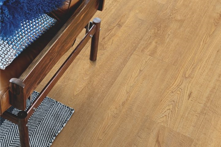 Pergo - Laminated Wooden Flooring -  Modern Plank - Sensation - Scraped Vintage Oak