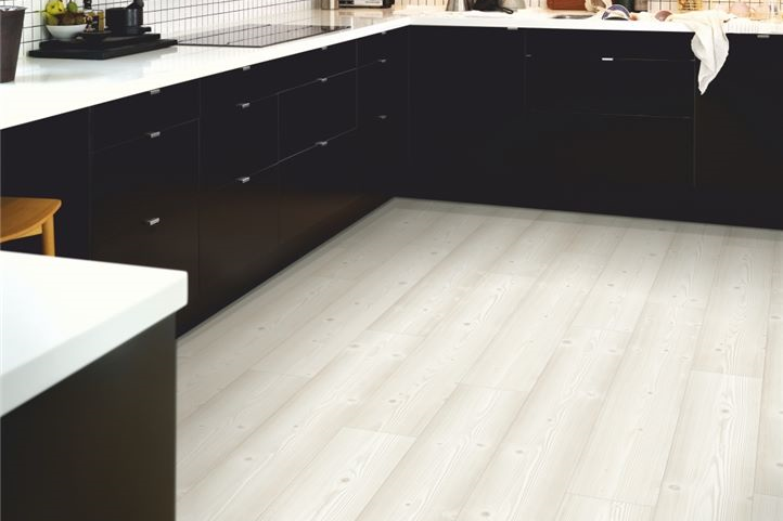 Pergo - Laminated Wooden Flooring -  Modern Plank - Sensation - Brushed White Pine