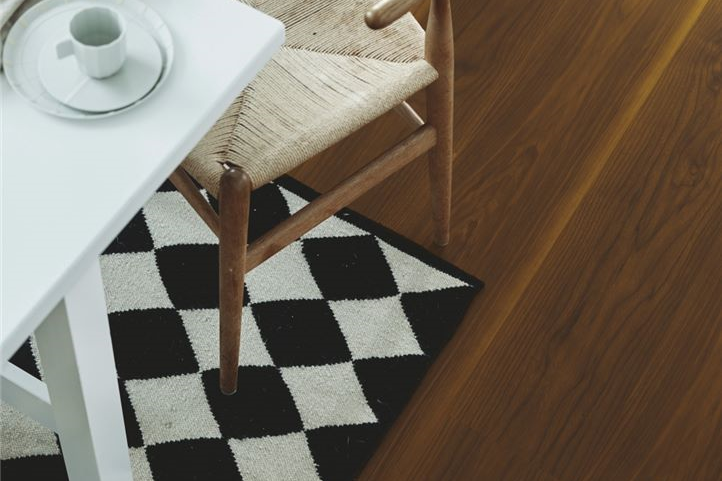 Pergo - Laminated Wooden Flooring -  Domestic Extra Uniclic - Dark Walnut