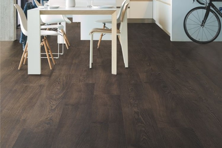 Old Oak Dark Laminated Wooden Flooring