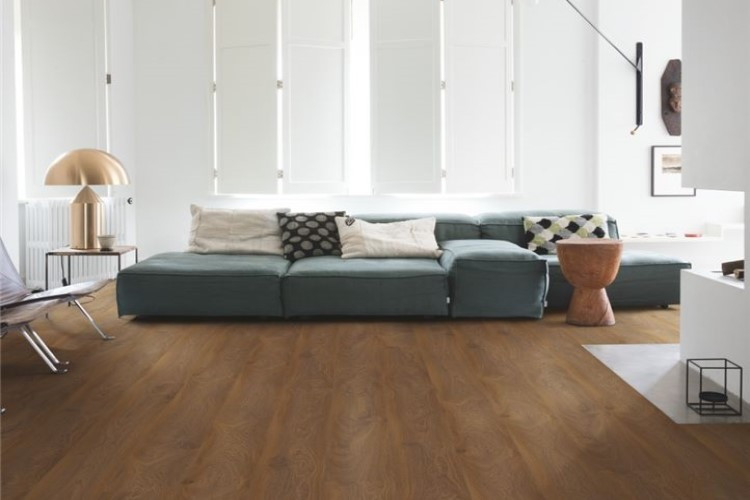Golden Oak Laminated Wooden Flooring