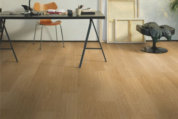 Windsor Oak Laminated Wooden Flooring